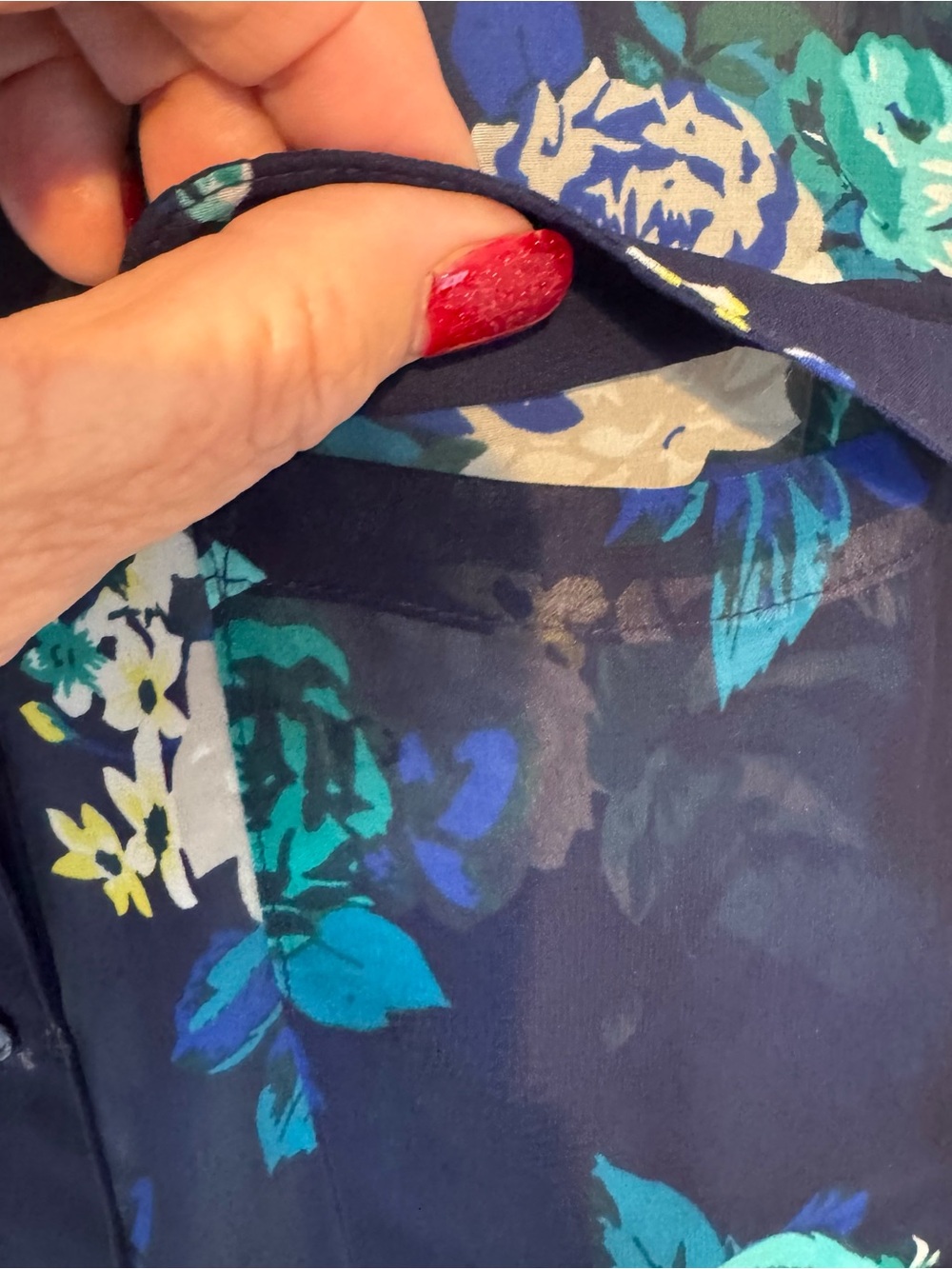 Old Navy Navy Floral Sheer Button-Up Blouse  PLUS: 2X    #N - Picture 3 of 8
